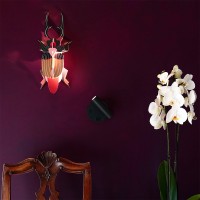 Vivida Betu adjustable wall light with USB port