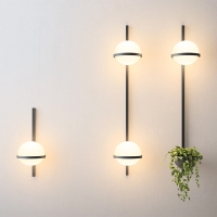 Vibia applique Palma luce doppia e vaso