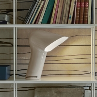 iGuzzini Sorella led table lamp