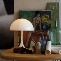 Louis Poulsen Panthella 400 classic table lamp Louis Poulsen Panthella 400 classic table lamp