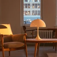 Louis Poulsen Panthella 400 classic table lamp Louis Poulsen Panthella 400 classic table lamp