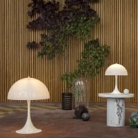 Louis Poulsen Panthella 400 classic table lamp Louis Poulsen Panthella 400 classic table lamp