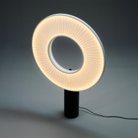 DCW Iris table lamp