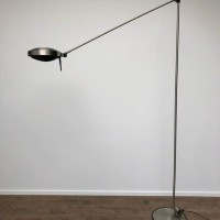 Lumina Elle Lampada Biemissione da Terra a LED Dimmerabile By