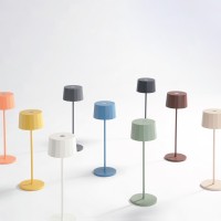Logica TWIGGY Less Lampada LED da Tavolo A Batteria con Base