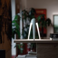 Martinelli Cyborg Lampada LED da Tavolo con Sensore By Karim Rashid