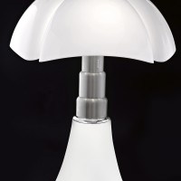 Martinelli Luce Pipistrello LED DIM Lampada da Tavolo By Gae Aulenti