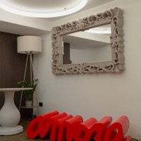 Slide Design MIRROR OF LOVE XL Specchio Decorativo By Moro e Pigatti