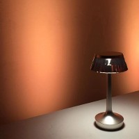 Flos Bon Jour Unplugged LED Lampada da Tavolo Cromo Opaco Fumeè