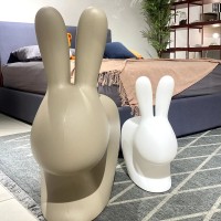 Qeeboo Rabbit Chair sedia decorativa